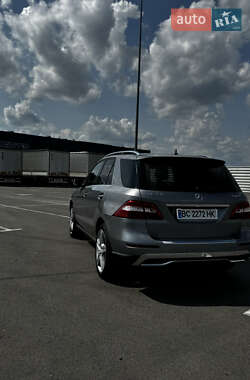 Внедорожник / Кроссовер Mercedes-Benz M-Class 2014 в 