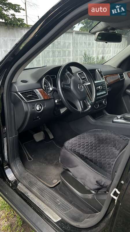 Внедорожник / Кроссовер Mercedes-Benz M-Class 2013 в Киеве