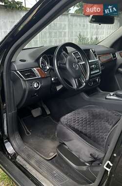 Внедорожник / Кроссовер Mercedes-Benz M-Class 2013 в 