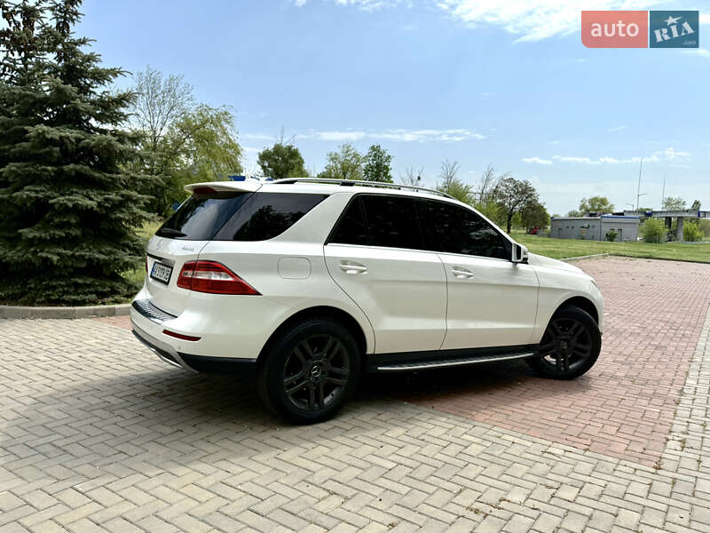Внедорожник / Кроссовер Mercedes-Benz M-Class 2012 в Харькове
