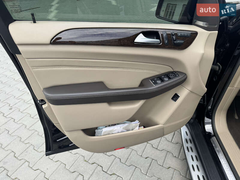 Внедорожник / Кроссовер Mercedes-Benz M-Class 2013 в Черновцах