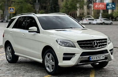 Позашляховик / Кросовер Mercedes-Benz M-Class 2013 в 