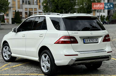 Позашляховик / Кросовер Mercedes-Benz M-Class 2013 в 