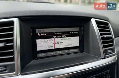 Позашляховик / Кросовер Mercedes-Benz M-Class 2013 в 