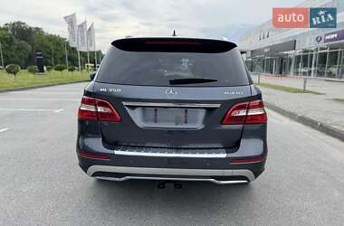 Внедорожник / Кроссовер Mercedes-Benz M-Class 2013 в 