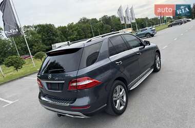 Внедорожник / Кроссовер Mercedes-Benz M-Class 2013 в 