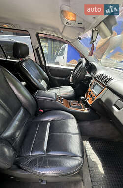 Внедорожник / Кроссовер Mercedes-Benz M-Class 2001 в 