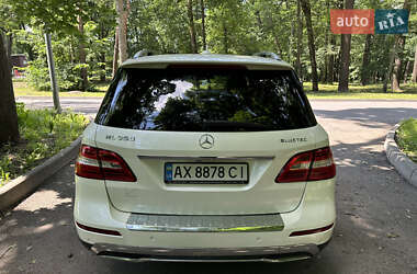 Внедорожник / Кроссовер Mercedes-Benz M-Class 2013 в 