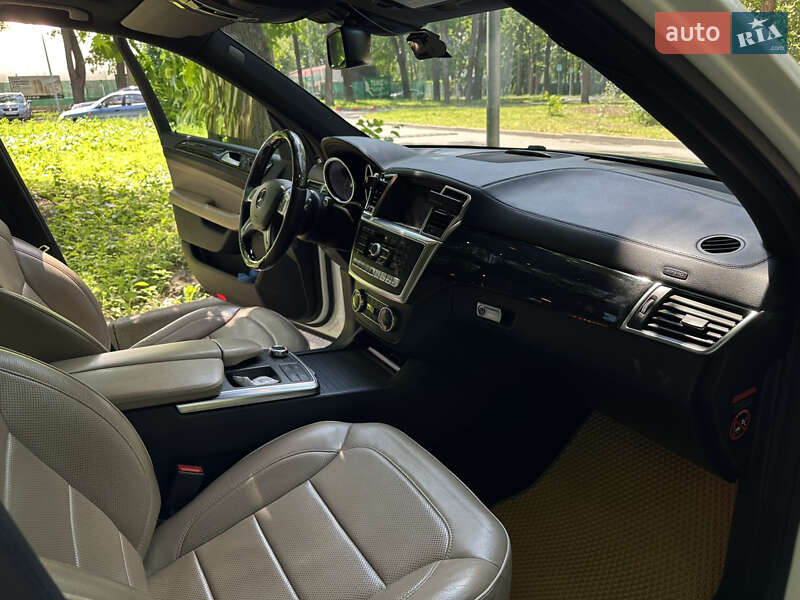 Внедорожник / Кроссовер Mercedes-Benz M-Class 2013 в Харькове