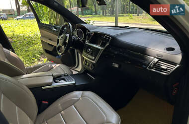Внедорожник / Кроссовер Mercedes-Benz M-Class 2013 в 