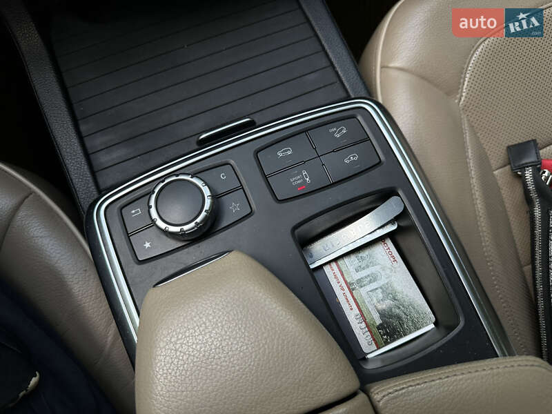 Внедорожник / Кроссовер Mercedes-Benz M-Class 2013 в Харькове