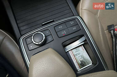 Внедорожник / Кроссовер Mercedes-Benz M-Class 2013 в 