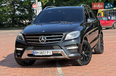 Внедорожник / Кроссовер Mercedes-Benz M-Class 2013 в 