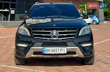 Внедорожник / Кроссовер Mercedes-Benz M-Class 2013 в 