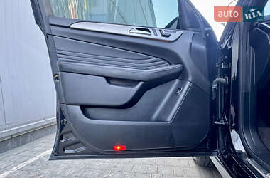 Внедорожник / Кроссовер Mercedes-Benz M-Class 2013 в 