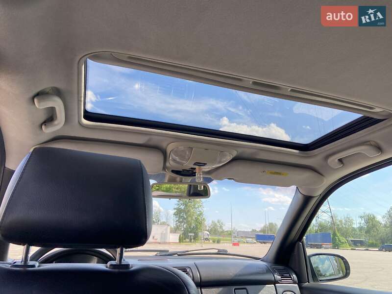 Внедорожник / Кроссовер Mercedes-Benz M-Class 2002 в Киеве