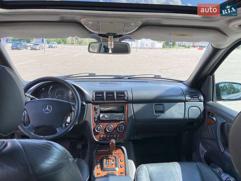 Внедорожник / Кроссовер Mercedes-Benz M-Class 2002 в Киеве