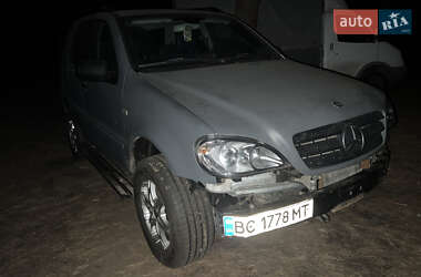 Внедорожник / Кроссовер Mercedes-Benz M-Class 2001 в 
