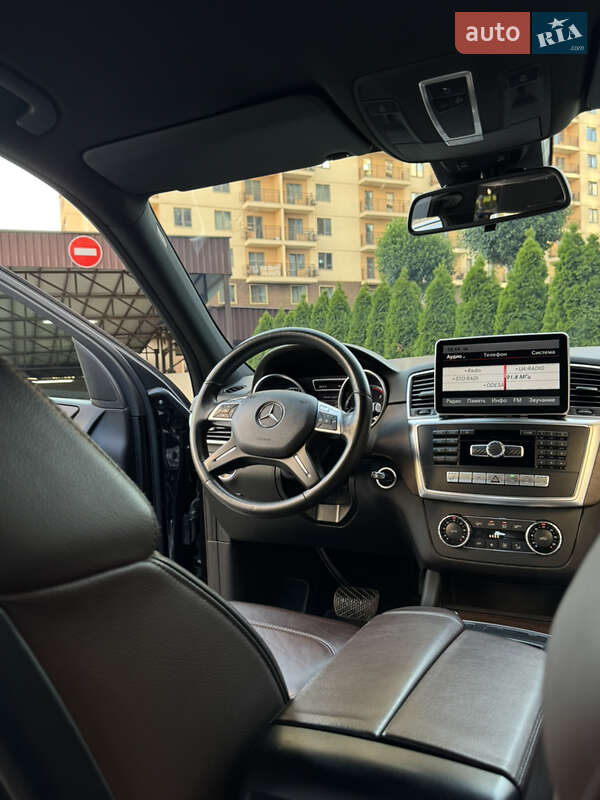 Внедорожник / Кроссовер Mercedes-Benz M-Class 2013 в Одессе