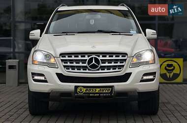 Внедорожник / Кроссовер Mercedes-Benz M-Class 2011 в 