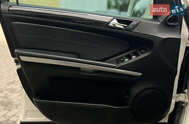 Внедорожник / Кроссовер Mercedes-Benz M-Class 2011 в 