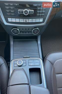 Внедорожник / Кроссовер Mercedes-Benz M-Class 2012 в 