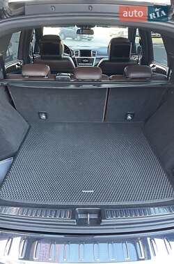 Внедорожник / Кроссовер Mercedes-Benz M-Class 2012 в 