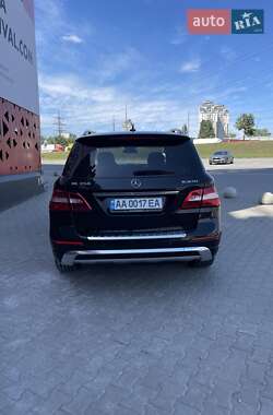 Внедорожник / Кроссовер Mercedes-Benz M-Class 2012 в 