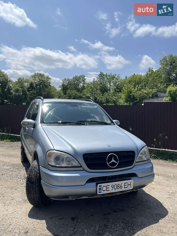 Mercedes-Benz M-Class 2002