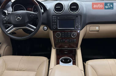 Внедорожник / Кроссовер Mercedes-Benz M-Class 2010 в 