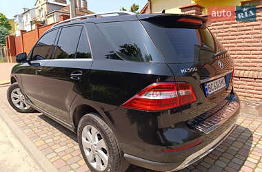 Внедорожник / Кроссовер Mercedes-Benz M-Class 2013 в 