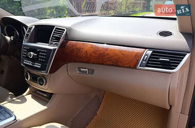 Внедорожник / Кроссовер Mercedes-Benz M-Class 2013 в 