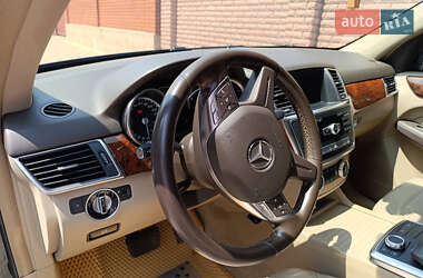 Внедорожник / Кроссовер Mercedes-Benz M-Class 2013 в 