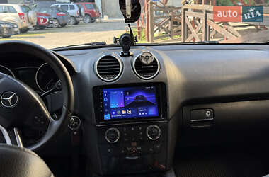 Позашляховик / Кросовер Mercedes-Benz M-Class 2010 в 