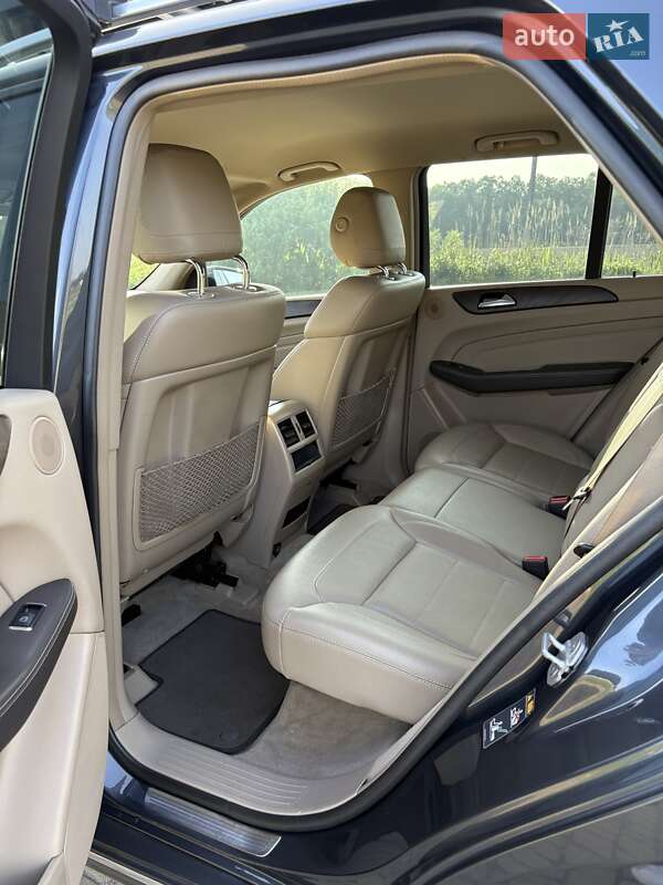 Внедорожник / Кроссовер Mercedes-Benz M-Class 2013 в Львове