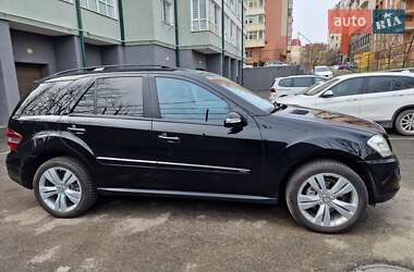 Позашляховик / Кросовер Mercedes-Benz M-Class 2008 в 