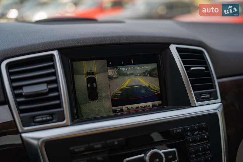 Внедорожник / Кроссовер Mercedes-Benz M-Class 2015 в Черновцах