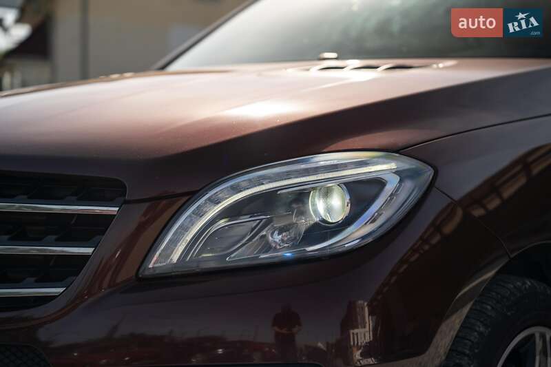 Внедорожник / Кроссовер Mercedes-Benz M-Class 2015 в Черновцах