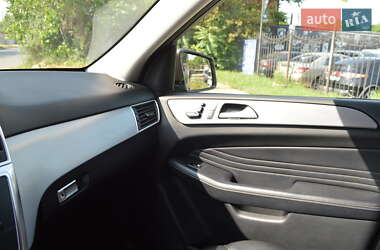 Внедорожник / Кроссовер Mercedes-Benz M-Class 2013 в 