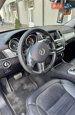 Внедорожник / Кроссовер Mercedes-Benz M-Class 2014 в 