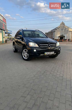 Внедорожник / Кроссовер Mercedes-Benz M-Class 2006 в 