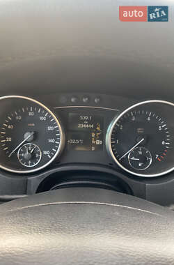 Внедорожник / Кроссовер Mercedes-Benz M-Class 2006 в 