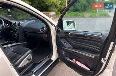 Позашляховик / Кросовер Mercedes-Benz M-Class 2011 в 
