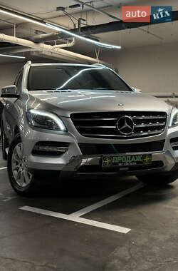 Внедорожник / Кроссовер Mercedes-Benz M-Class 2012 в 