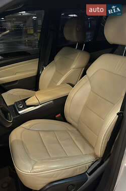 Внедорожник / Кроссовер Mercedes-Benz M-Class 2012 в 