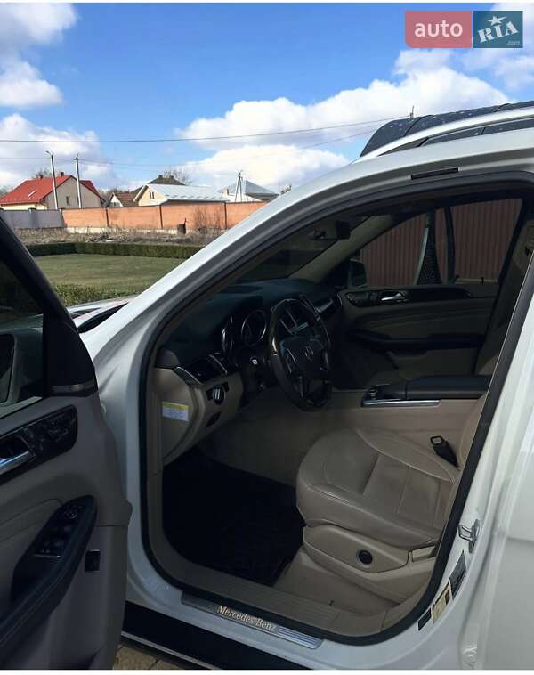 Внедорожник / Кроссовер Mercedes-Benz M-Class 2011 в Виноградове