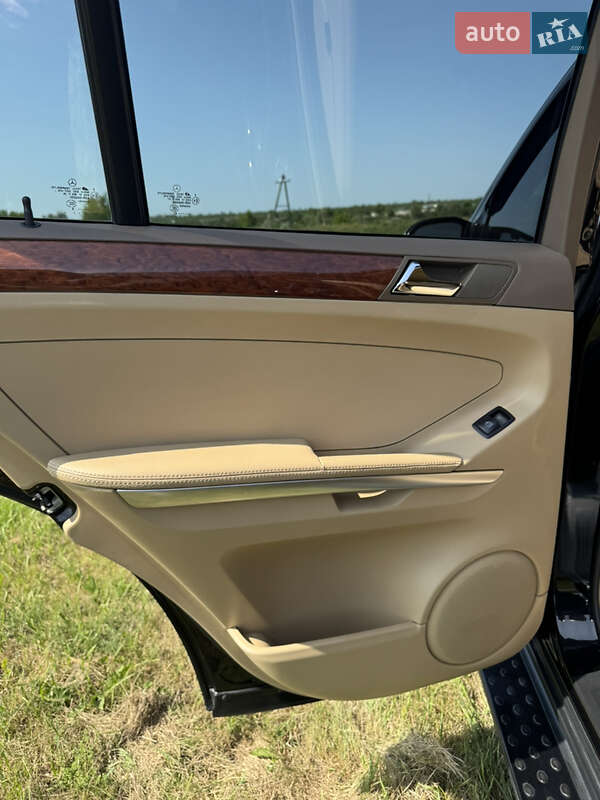 Внедорожник / Кроссовер Mercedes-Benz M-Class 2008 в Днепре фото 13 Внедорожник / Кроссовер Mercedes-Benz M-Class 2008 в Днепре