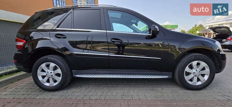 Внедорожник / Кроссовер Mercedes-Benz M-Class 2010 в Ивано-Франковске