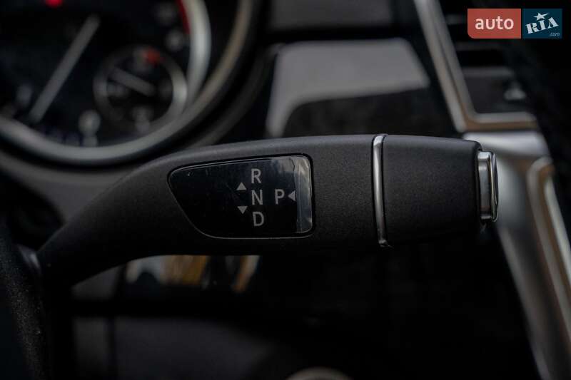 Внедорожник / Кроссовер Mercedes-Benz M-Class 2012 в Черновцах