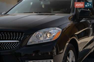 Внедорожник / Кроссовер Mercedes-Benz M-Class 2012 в 